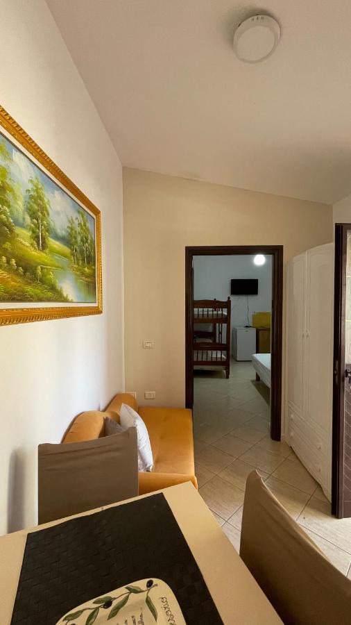 Vila Osmenaj Rent Room Or Apartment Vlorë Exterior foto